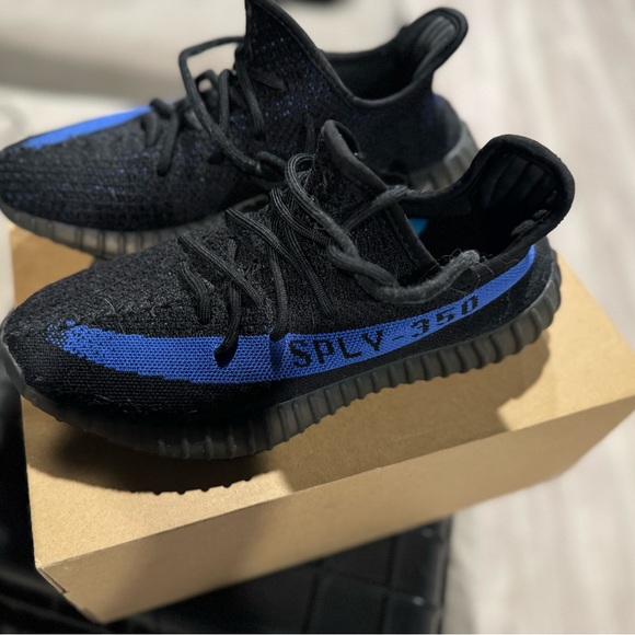 Yeezy Boost 350 black and blue size 8 - Picture 3 of 5